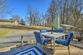 Berkeley Springs Vacation Home with Fire Pit!